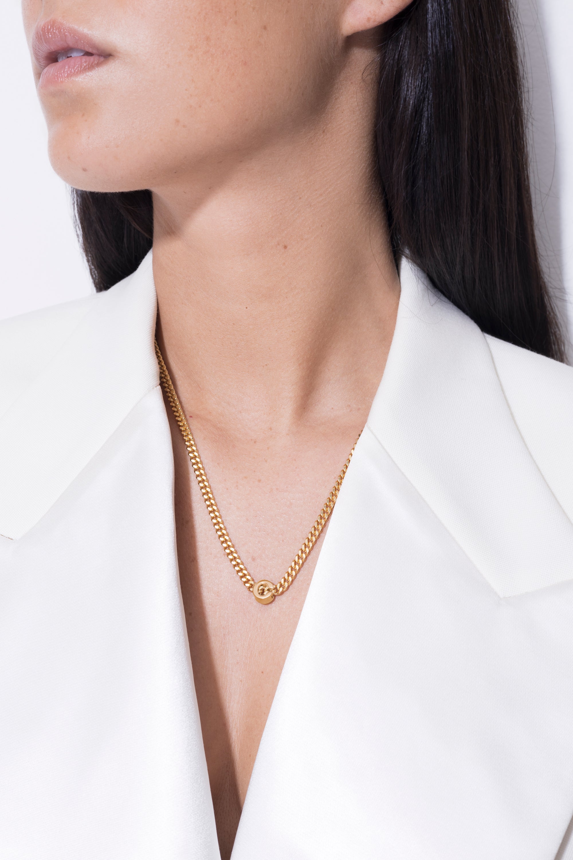 alphabet collar con colgante C