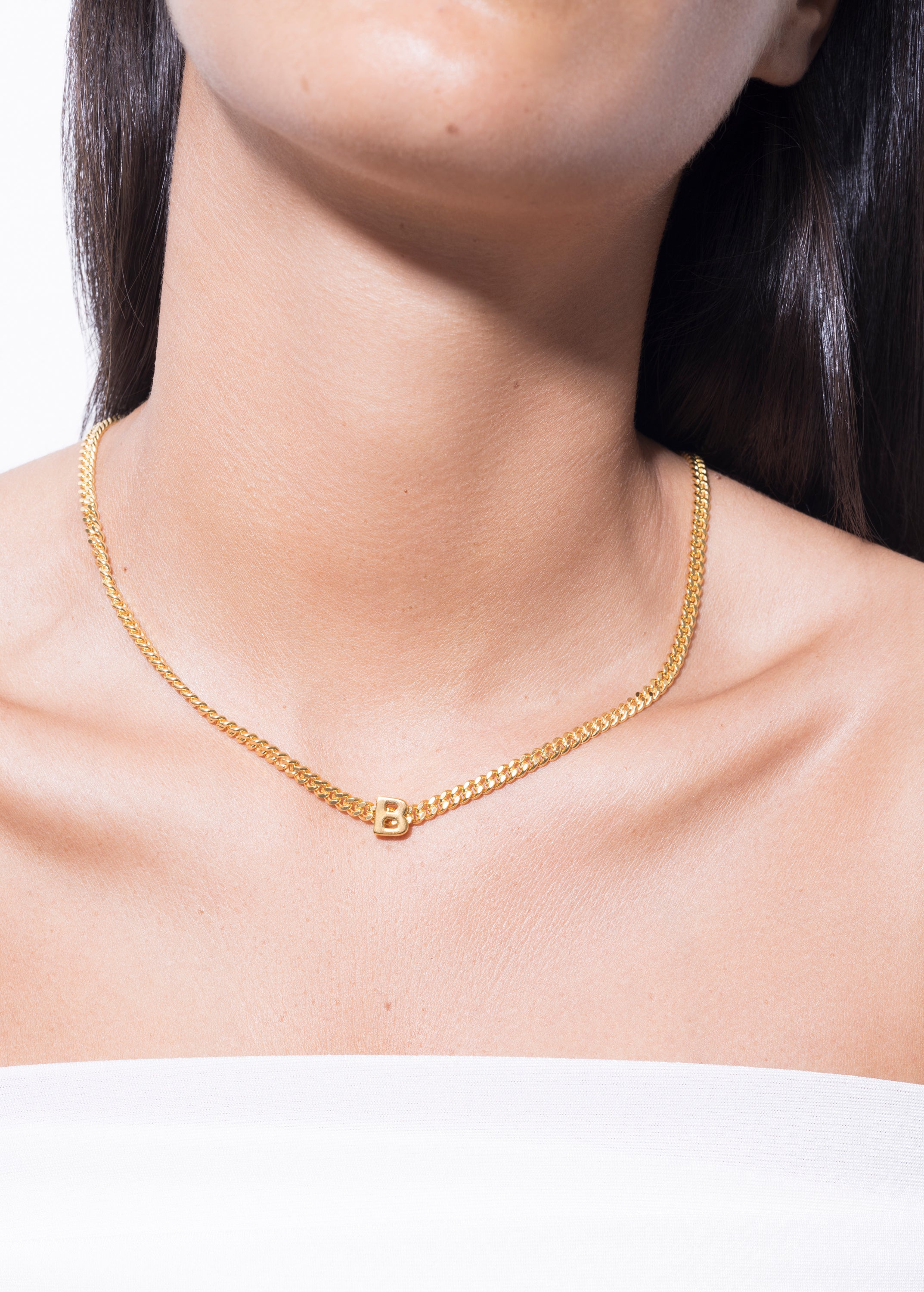 alphabet collar con colgante B