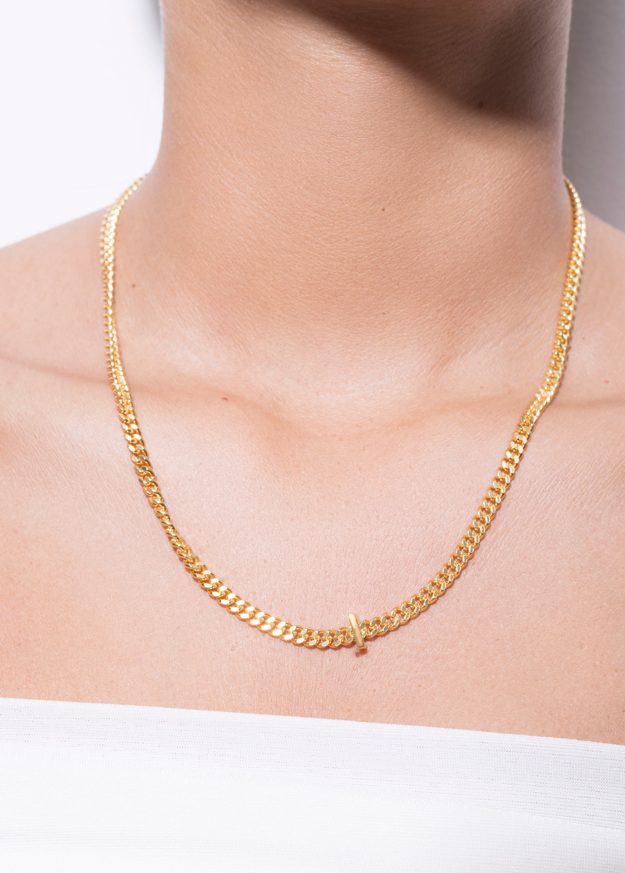 alphabet collar con colgante I