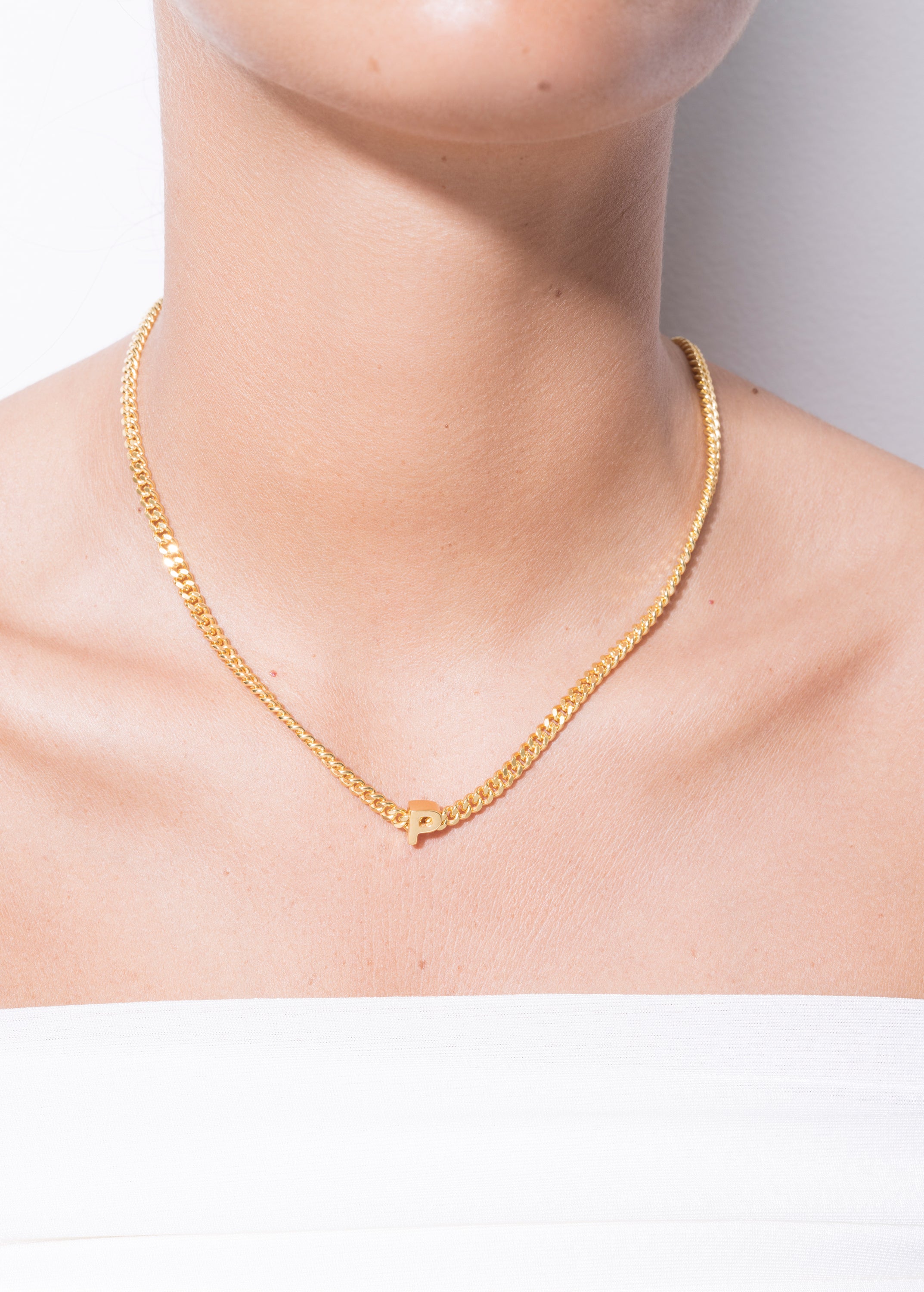 alphabet collar con colgante P