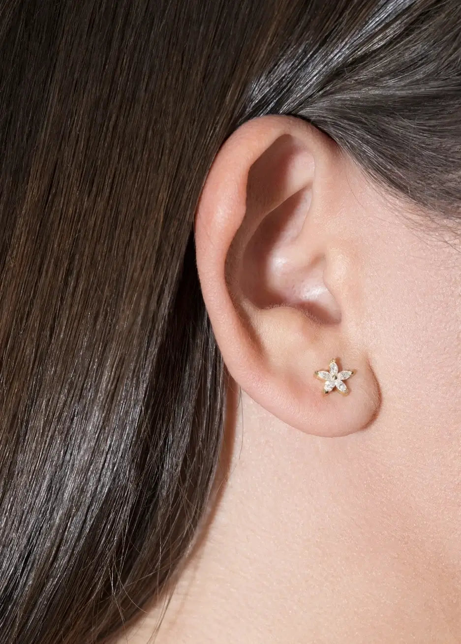 pendientes flor con diamantes de 18k Pendientes