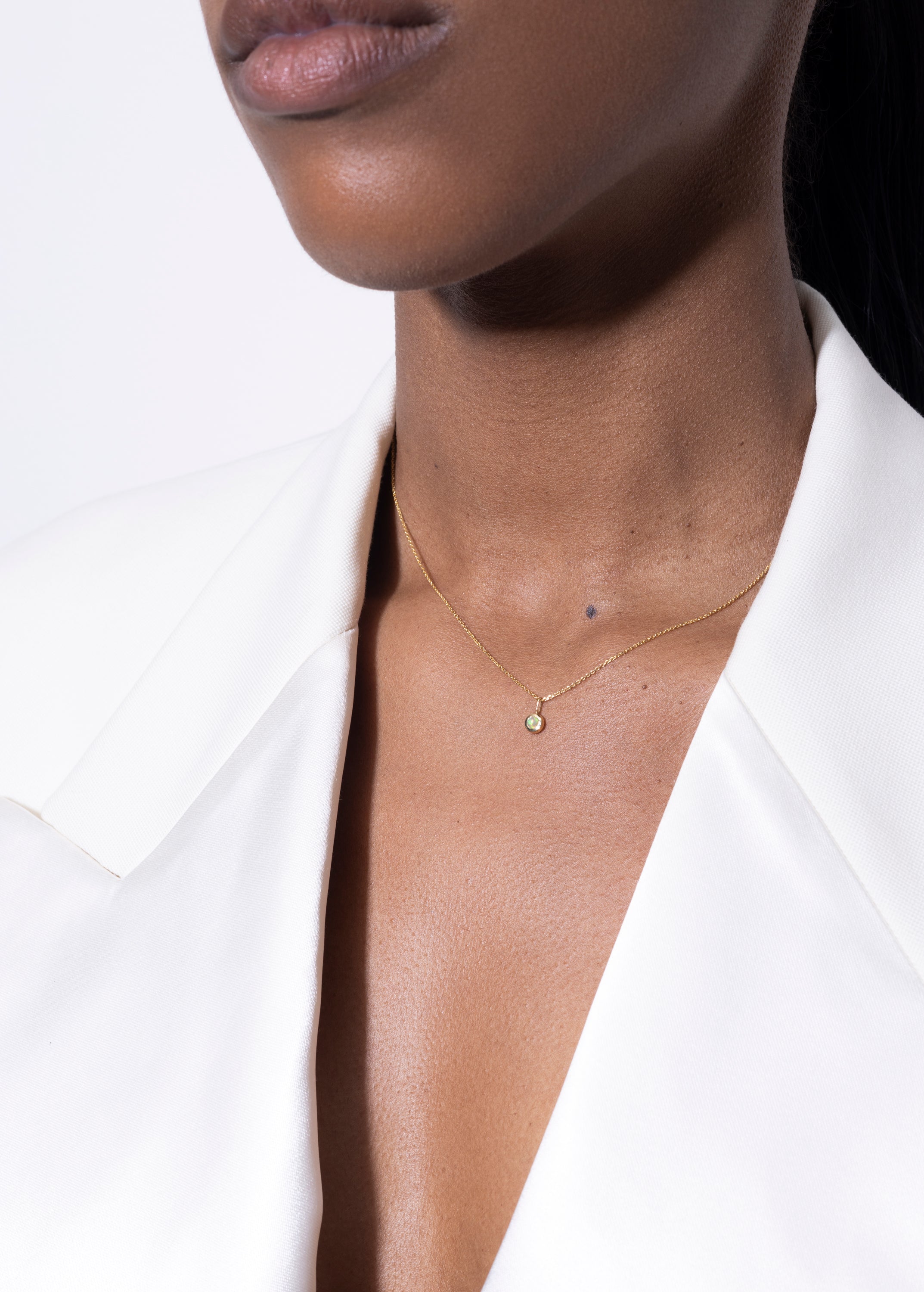 collar mock 18k ópala