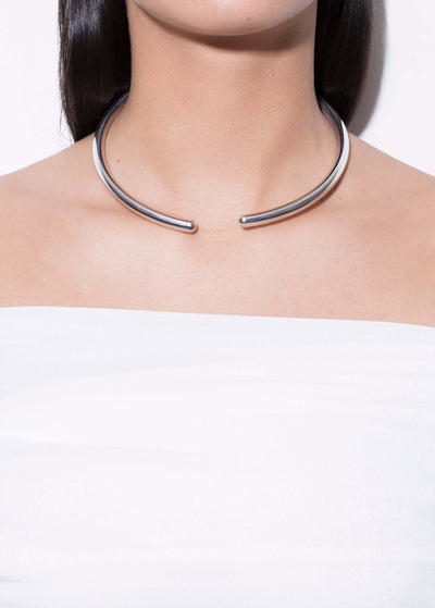 colar choker arlo