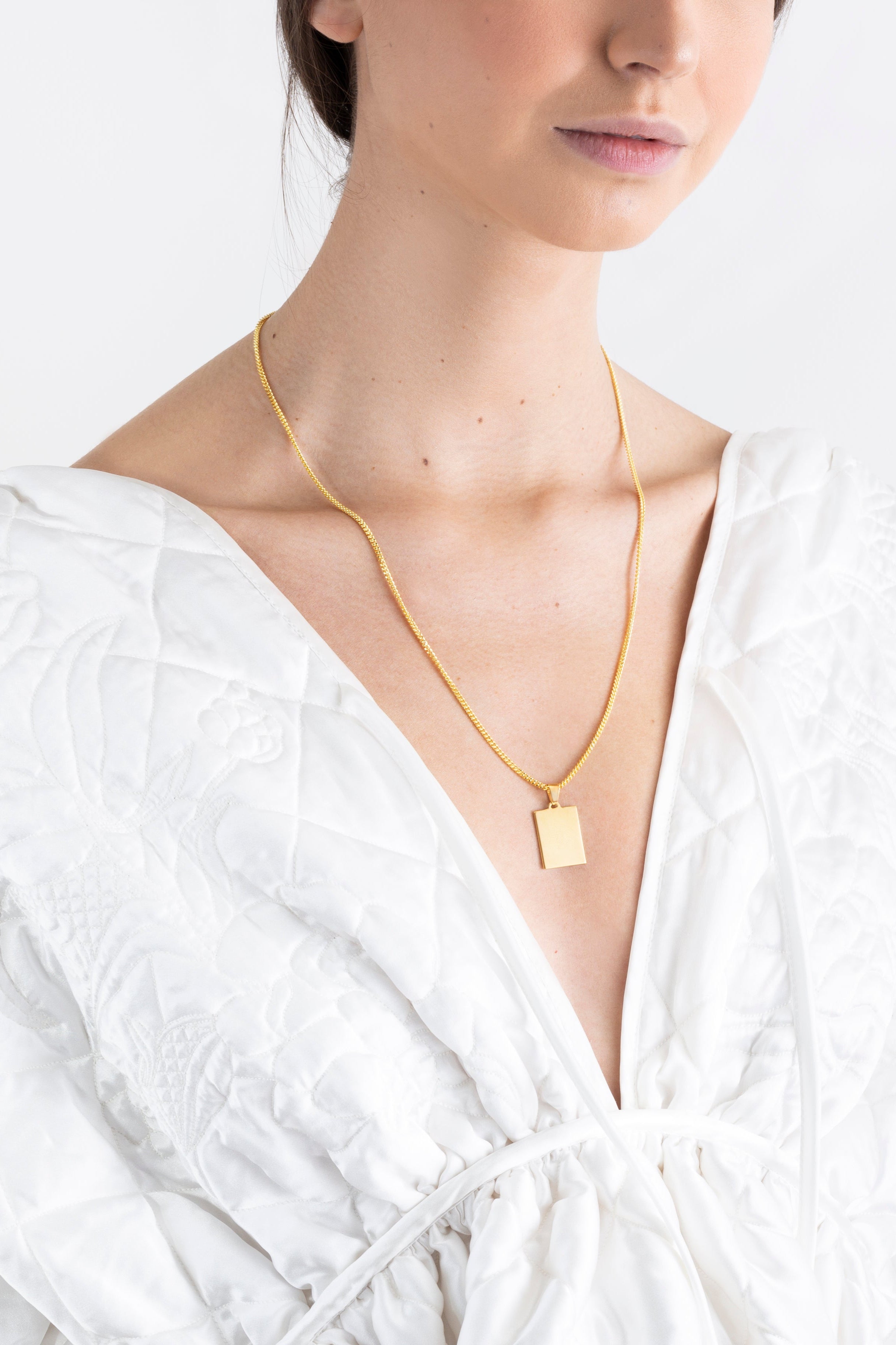 elodie_necklace_model