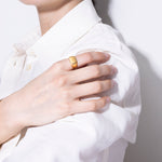 model wearing giulia ring in gold