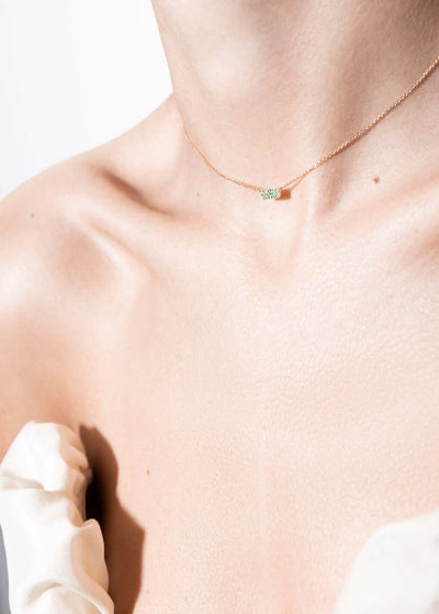 collar hannah 18k esmeralda Collares