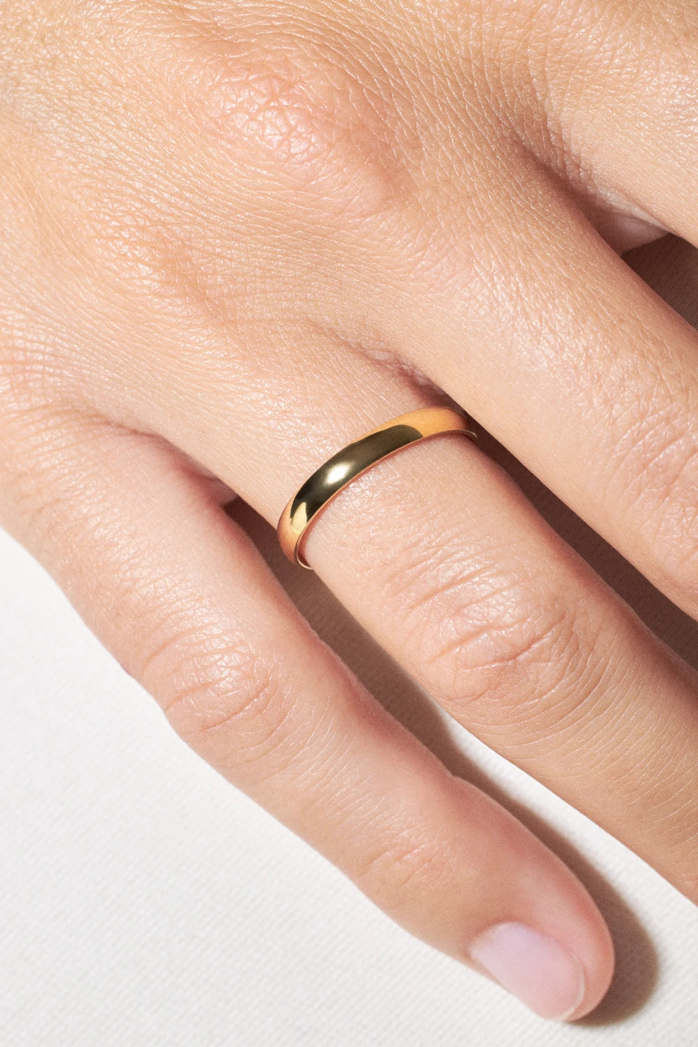 we 18k engagement ring